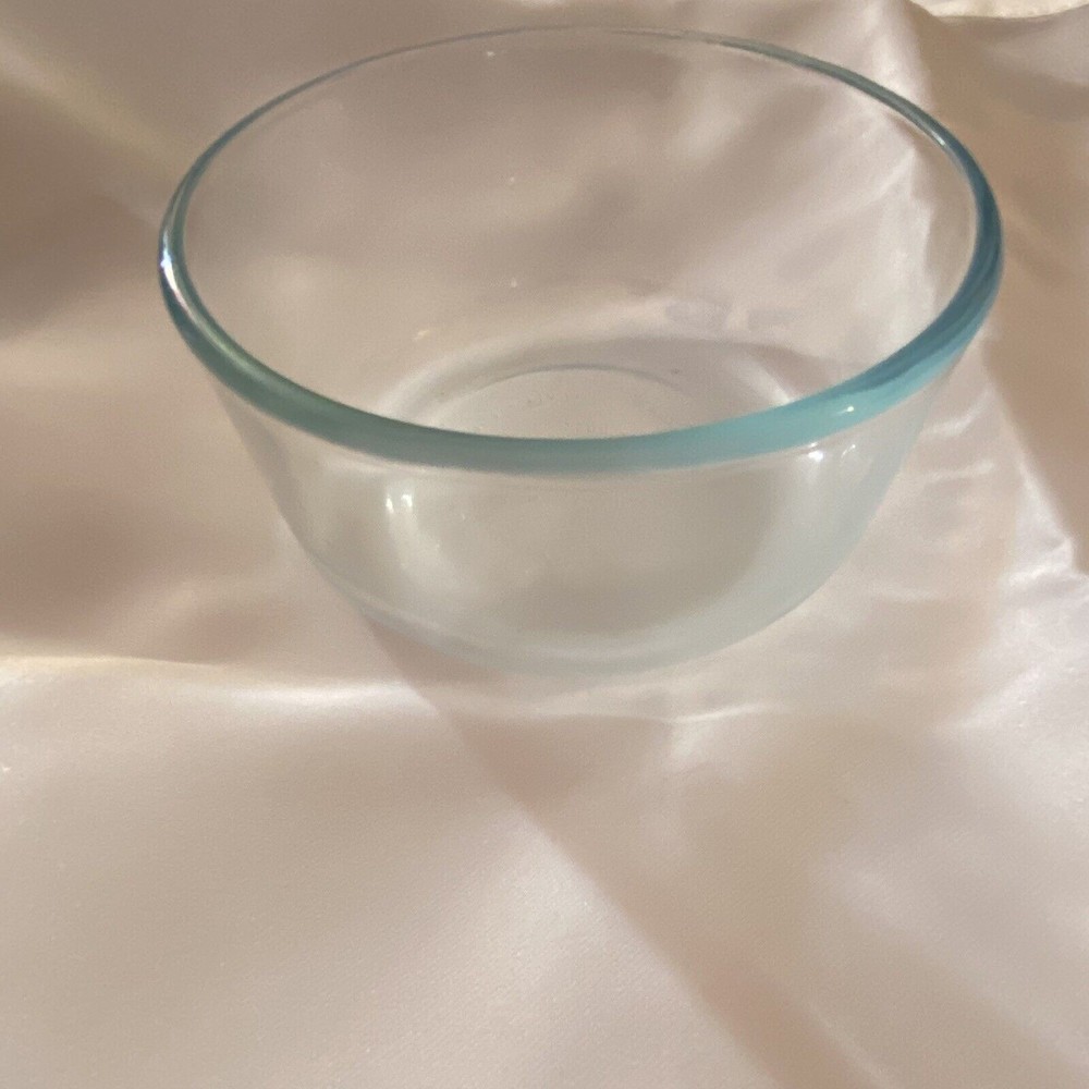 Pyrex 7200 Bowl 2 Cups - 470 ml Blue Tint Microwave Safe
